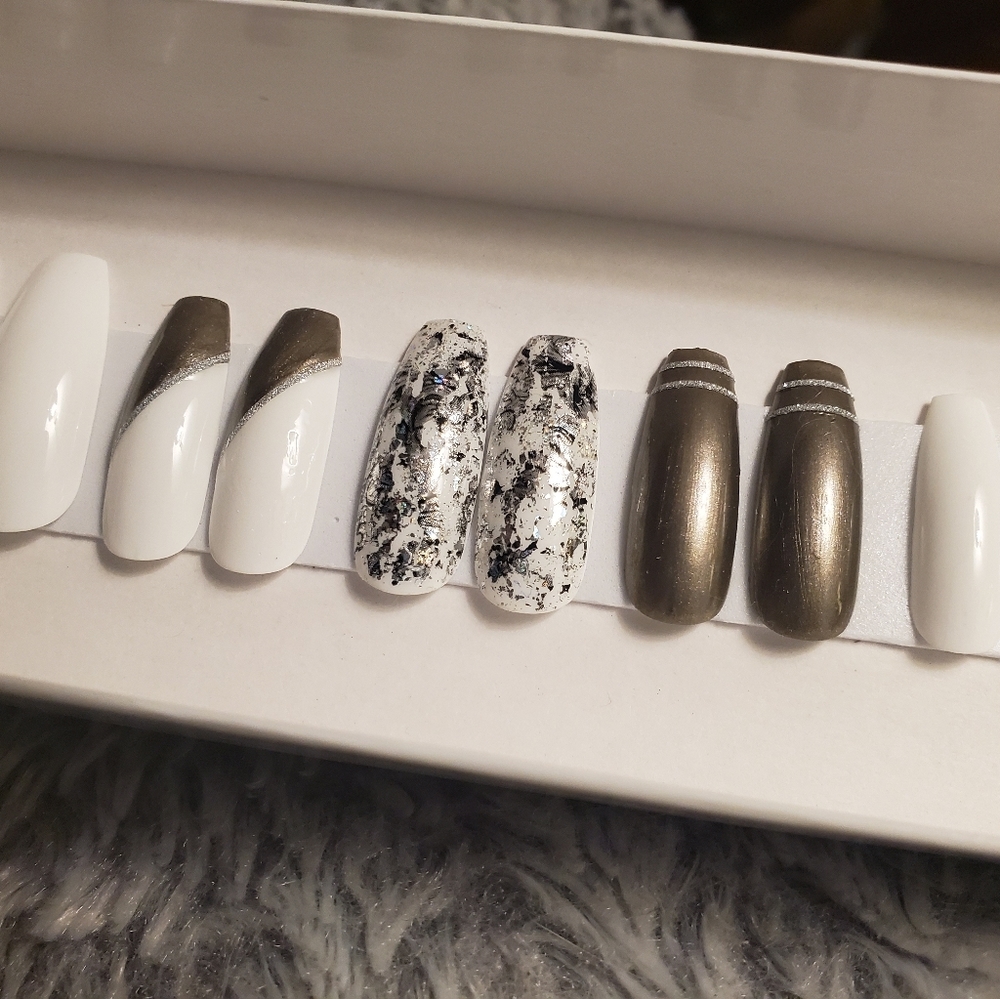 ***SOLD***White and silver coffin press on nails